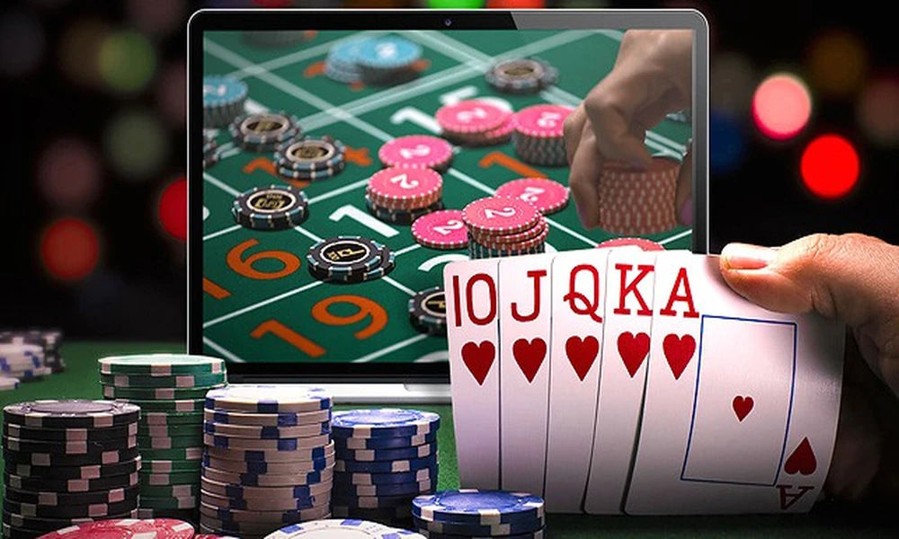 What role do session records play in bitcoin roulette gameplay?